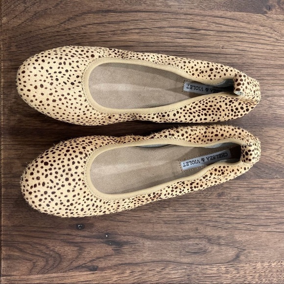 NWT Chelsea & Violet 7.5 ruby calfhair leopard flats - Picture 8 of 14